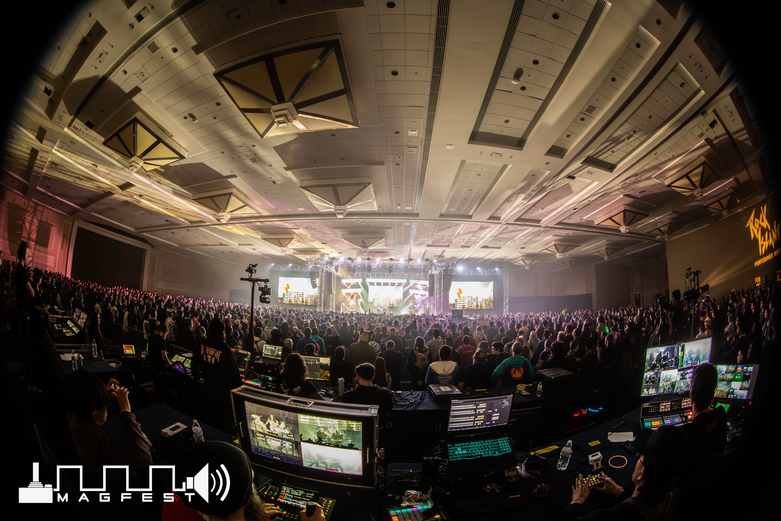 Powerglove 2025 Live Photo Band